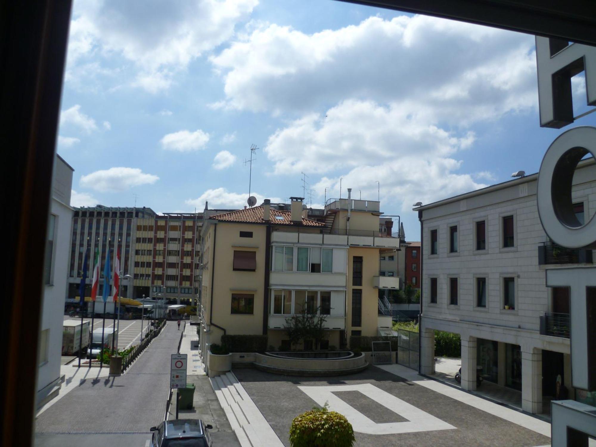 Hotel Minerva Pordenone Esterno foto
