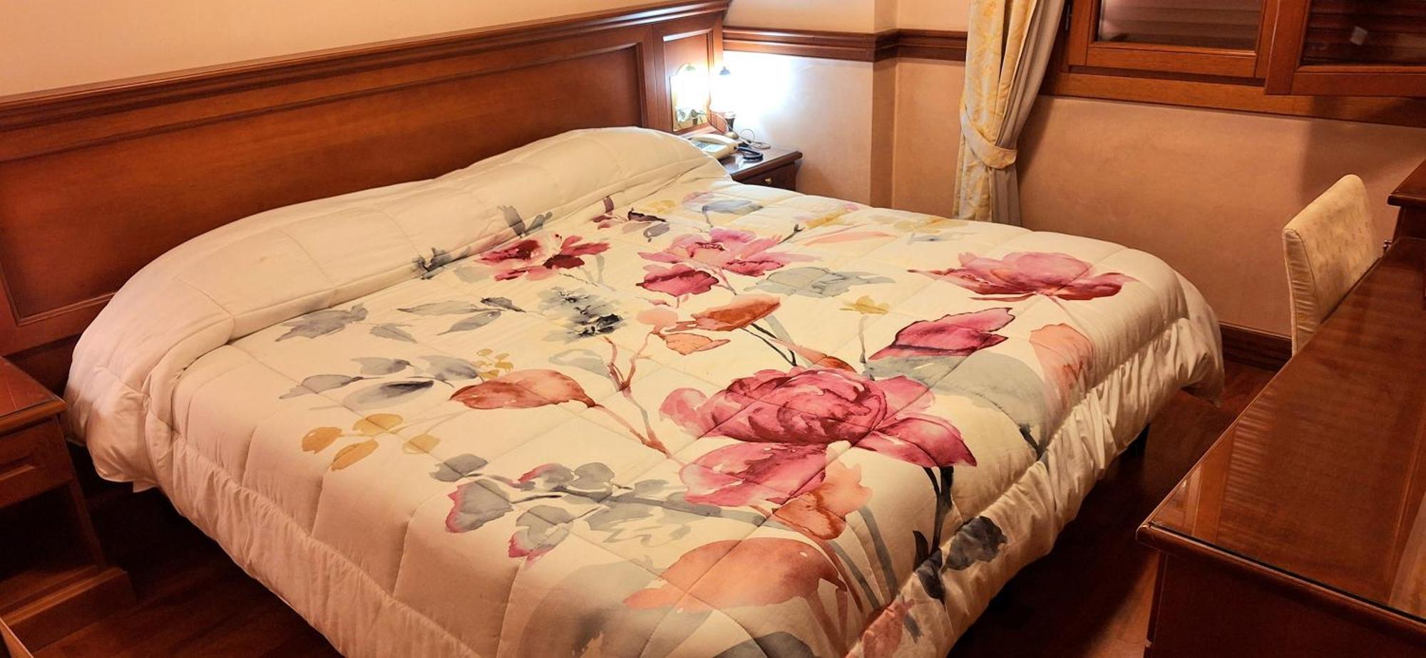 Hotel Minerva Pordenone Esterno foto