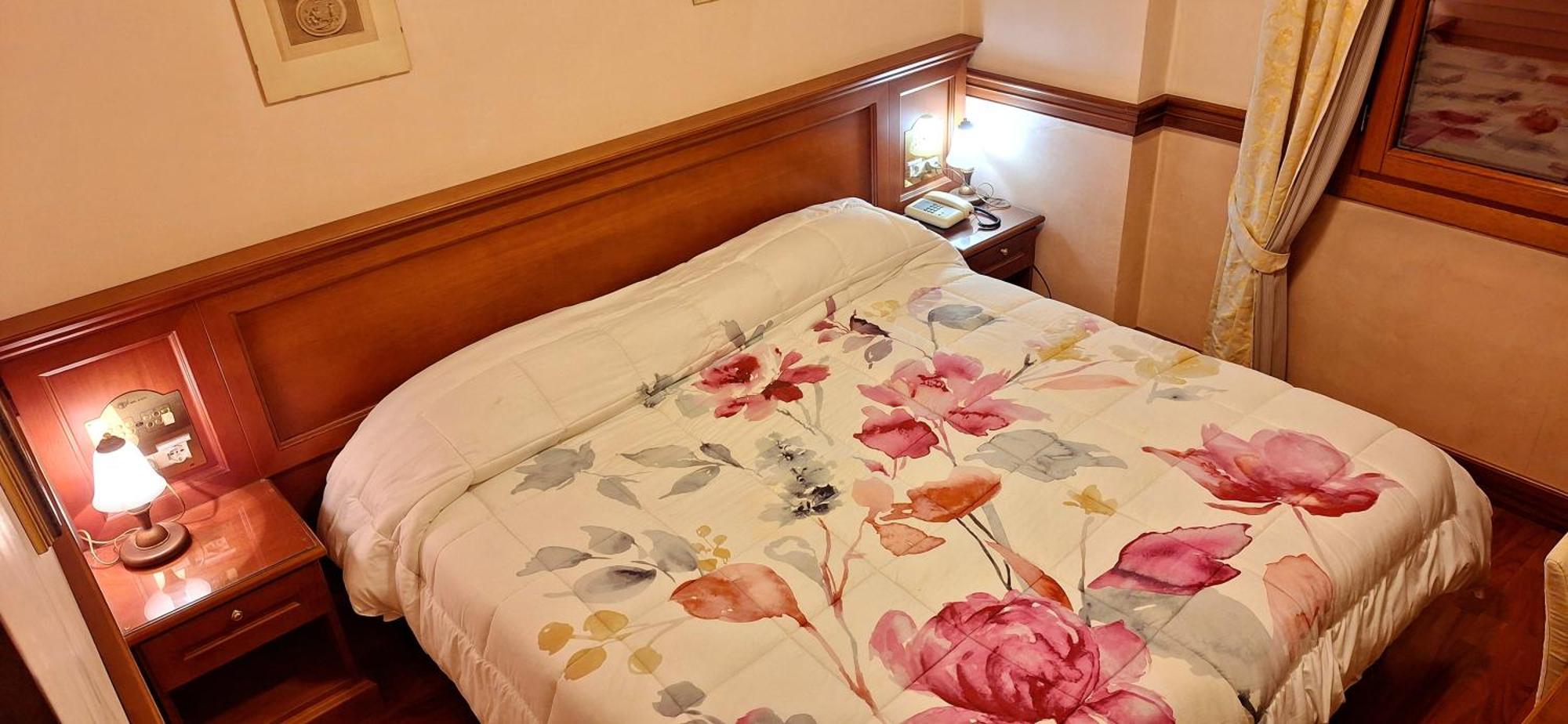 Hotel Minerva Pordenone Esterno foto