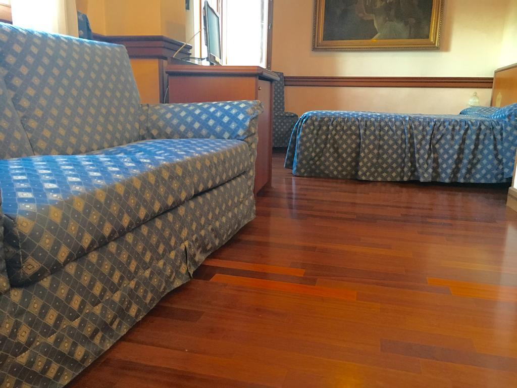 Hotel Minerva Pordenone Esterno foto